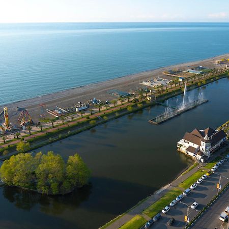 Seaside Resort In New Orbi Twins บาทูมิ ภายนอก รูปภาพ